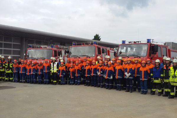 Schauübung der Jugendfeuerwehr in Köngen